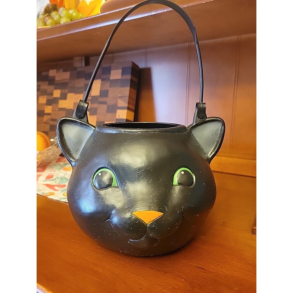 Hallmark Black Cat with Green Eyes Treat Pail Halloween Trick Or Treat